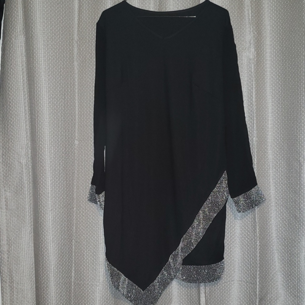 Mini black dress w/ sheer arms